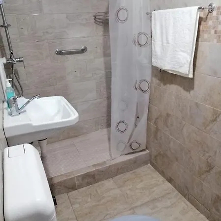 Very Good Location Apartment